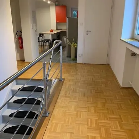 Exclusive Monteurwohnung 8 Personen *