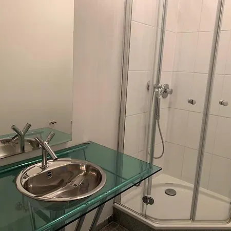 Exclusive Monteurwohnung 8 Personen Apartamento Oberhausen (North Rhine-Westphalia)